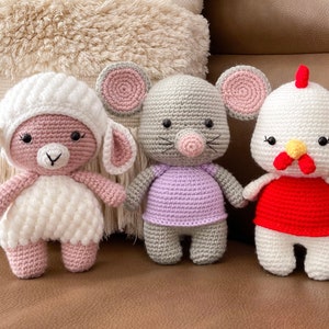 mouse doll, hand-knit crochet amigurumi