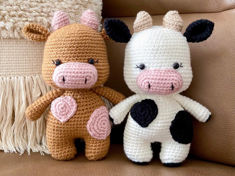 cow doll, hand-knit crochet amigurumi