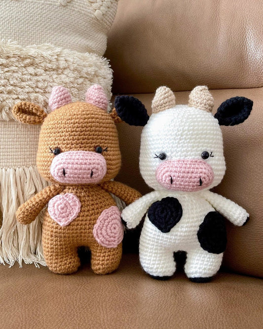 cow doll, hand-knit crochet amigurumi